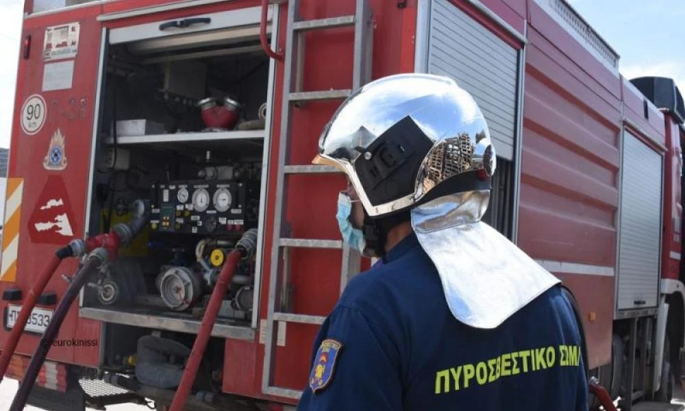 Με έναν φαντασμαγορικό τρόπο υποδέχθηκε η Πυροσβεστική το 2024 στο Ναύπλιο (Βίντεο)